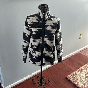 Girls: North Face Fleece size large 14/16